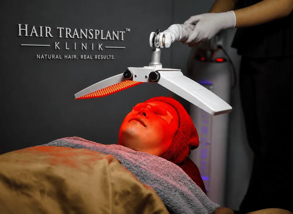 Intense photo-diode therapy for women at Hair Transplant Klinik